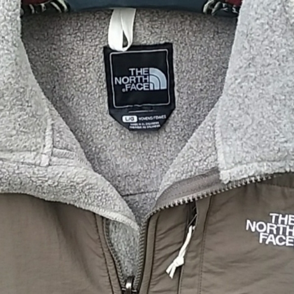 THE North Face Jacket - Picture 6 of 6